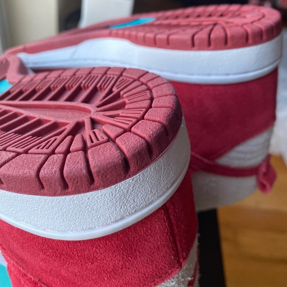 Nike Dunk SB High Dr. Seuss - Picture 3 of 5